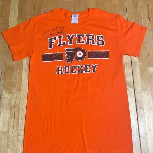 Autographed Zac Rinaldo shirt - Picture 2 of 8